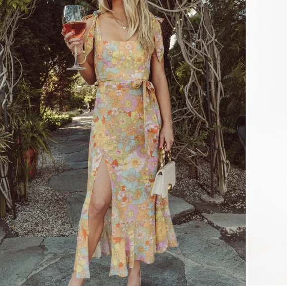 Sold on M! Show Me Your Mumu Claire Midi Dress ~ Groovy Blooms - Picture 1 of 12